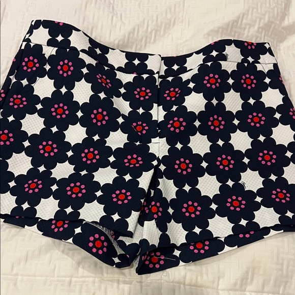 Trina Turk Floral Patterned Women's Shorts - Picture 1 of 3